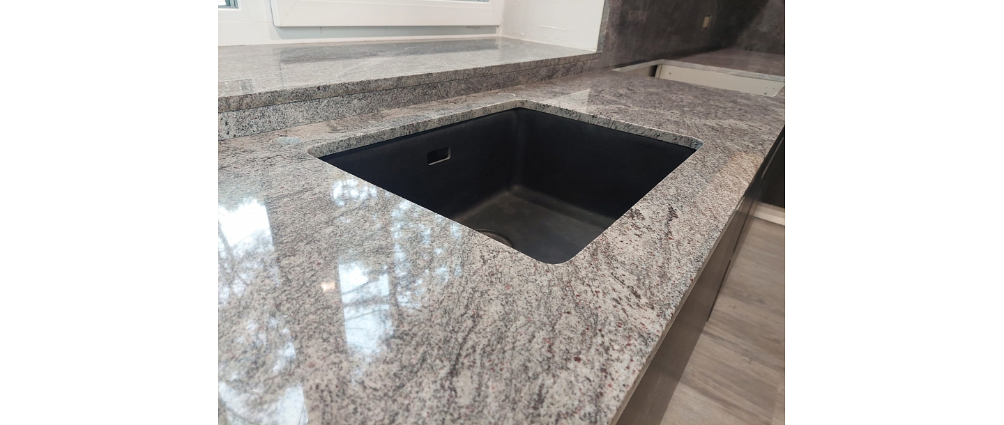 Vizague Blue granite kitchen worktop, Beberbeki